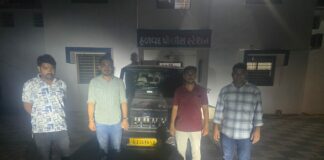 હળવદના ધૂળકોટ ગામે બોલેરોમાંથી દેશી દારૂ બનાવવાનો આથો અને દેશી દારૂ સાથે એક ઈસમ ઝડપાયો