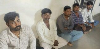 માળીયા(મી)ના ખાખરેચી ગામે રહેણાંકમાં જુગાર રમતા પાંચ પકડાયા
