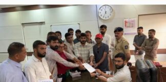 મોરબી:માવઠાના મારમાંથી બેઠા કરવા ખેડૂતોને દેવા માફી આપવાની માંગ ઉઠી:આઠ ગામના ખેડૂતોએ કલેક્ટરને પાઠવ્યું આવેદન