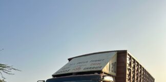 વાંકાનેર નજીક આઇસરમાં ચોરખાનું બનાવી વિદેશી દારૂની હેરાફેરી, બે આરોપી ઝડપાયા