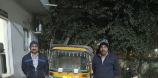 ટંકારા તાલુકાના લજાઇ-હડમતીયા રોડ પરથી રીક્ષામાં દેશી દારૂ હેરફેર કરતા ત્રણ ઇસમો ઝડપાયા