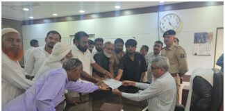 મોરબીમાં જમીન દલાલની હત્યા મામલે કડક કાર્યવાહીની માંગ સાથે મિયાણા મુસ્લિમ સમાજે આવેદન આપ્યું