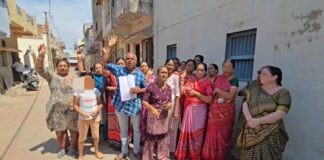 મોરબીના વોર્ડ નં. ૬ માં દુષિત પાણી મુદ્દે સ્થાનિકોમાં રોષ:ગટર જેવી દુર્ગંધથી આરોગ્ય પર જોખમ