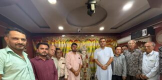 મોરબી જલારામ ધામ ખાતે વાંકાનેરના રાજવી,રાજ્યસભા ના સાંસદ કેશરીદેવસિંહ ઝાલા પૂ.જલારામ બાપાના દર્શનાર્થે પધાર્યા